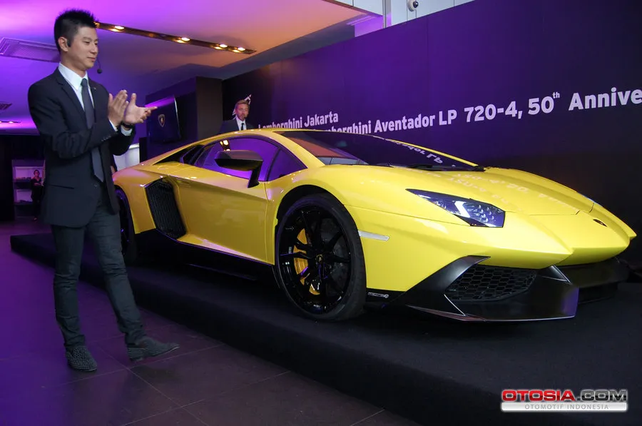 Johnson Yaptonaga, CEO Lamborghini Indonesia yang digosipkan dekat dengan Depe.