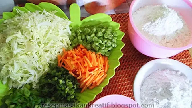 Bahan Bakwan Sayur (Credit: Resep Masakan Kreatif)