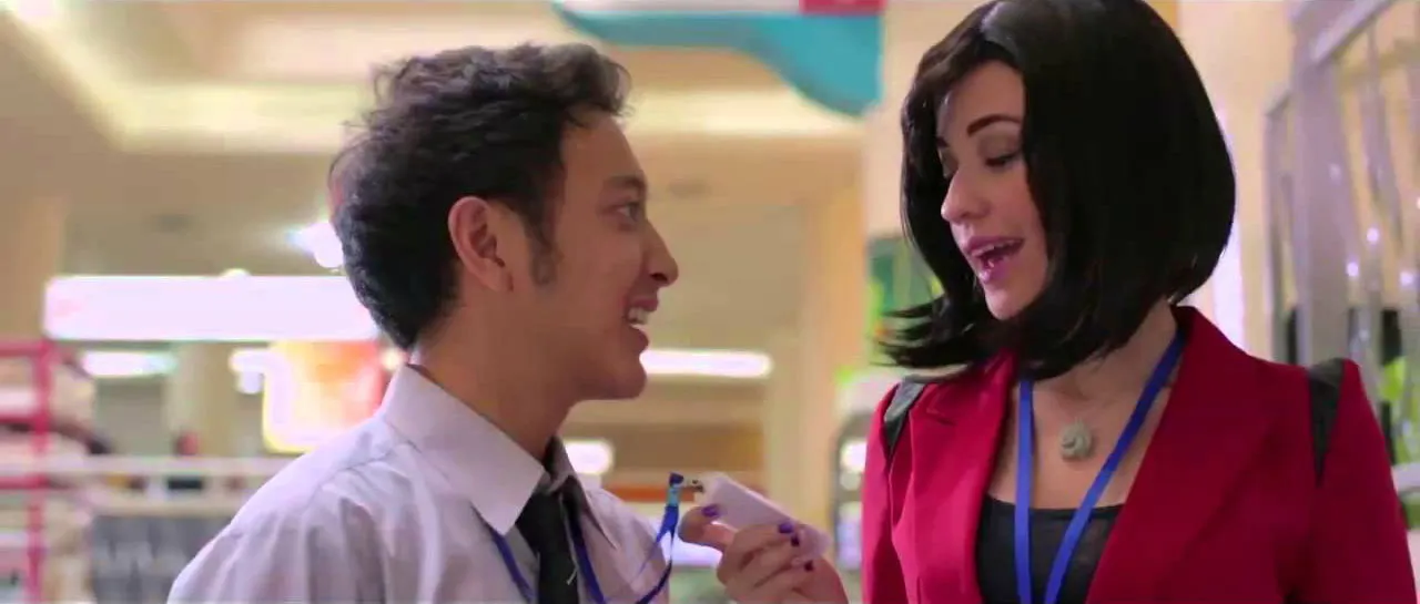 Berawal dari salah panggil, Ary bisa bertemu dengan gadis cantik seperti Bella.