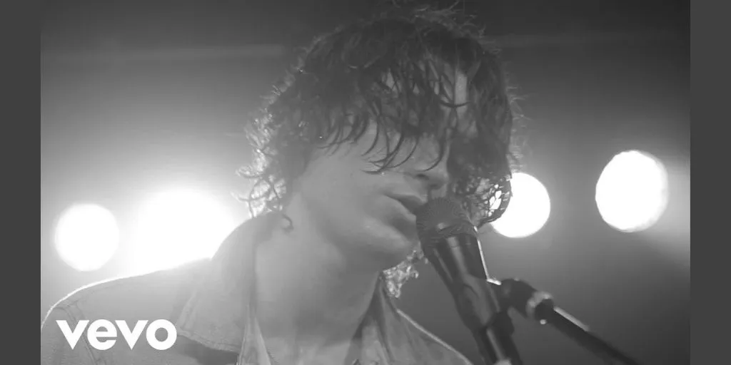 LANY - ILYSB Terjemahan