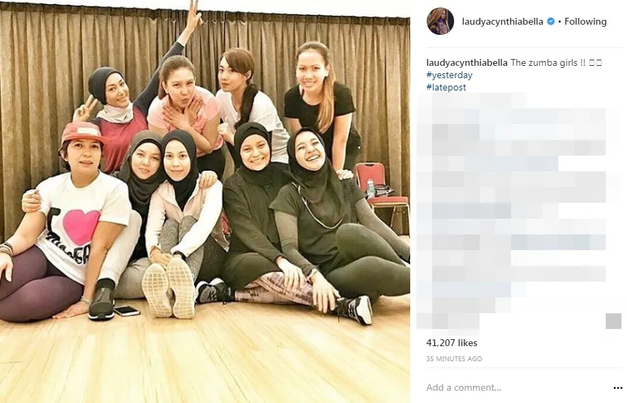 Bella dan Erra satu geng zumba ©instagram/laudyacynthiabella
