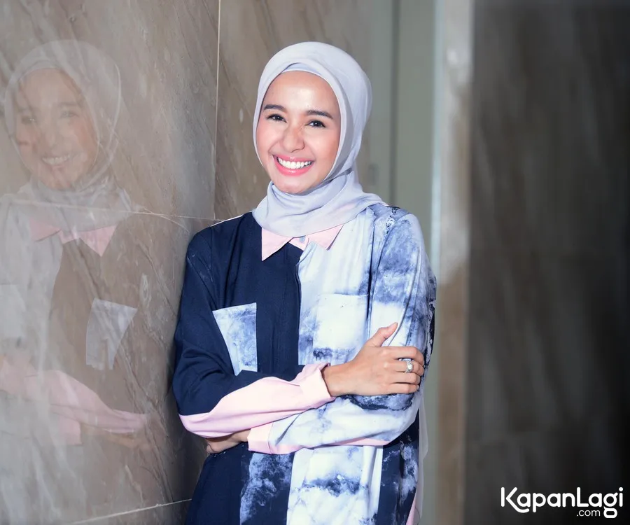 Bella akui sering curhat tentang film dengan Reza Rahadian © KapanLagi.com®/Muhammad Akrom Sukarya