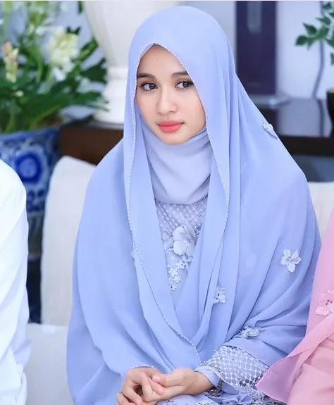 Pesona cantik Laudya Cynthia Bella dalam acara pengajian. /©instagram.com/laudyacynthiabella