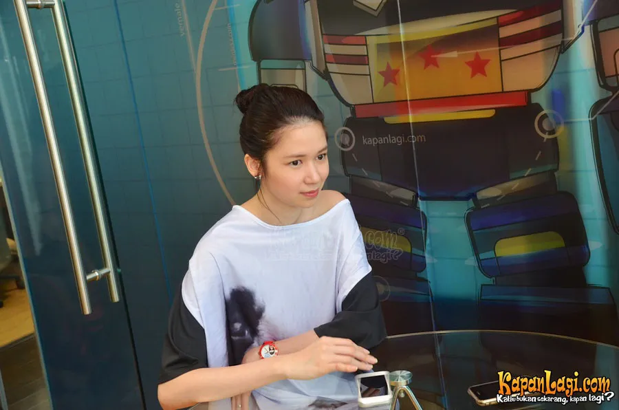 Laura Basuki berpendapat cantik itu menyakitkan. ©KapanLagi.com