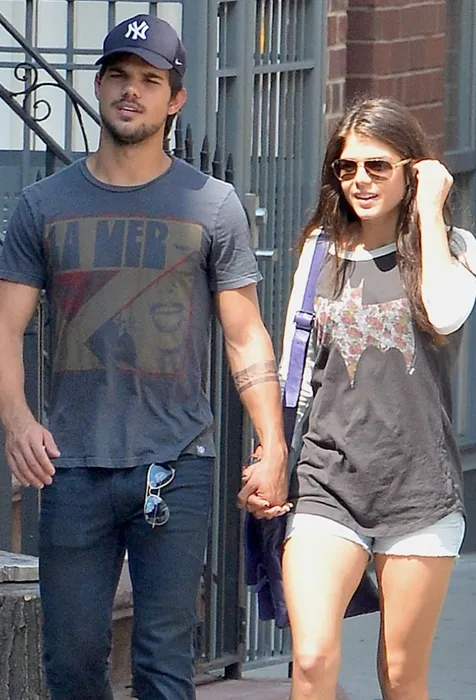 Taylor dan Marie @ justjared.com