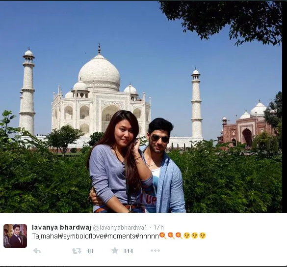 Lavanya Bhardwaj pose mesra bareng seorang wanita, kekasih baru? © Twitter.com/lavanyabhardwa1