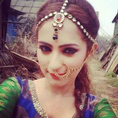 Lavina sudah dapat kontrak drama baru. ©twitter/lavinatandon05