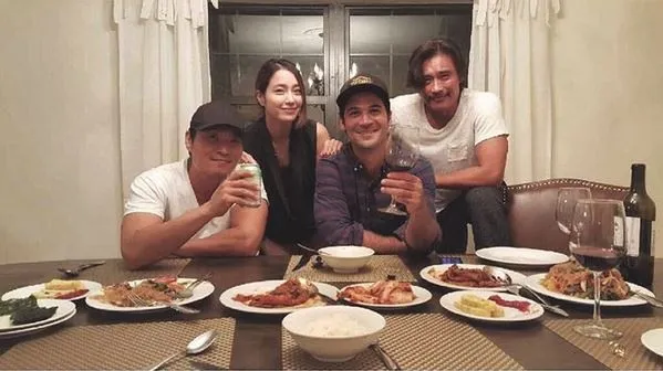Untuk pertama kalinya foto kebersamaan Lee Byung Hun dan Lee Min Jung dirilis ke publik. ©kpopherald.com