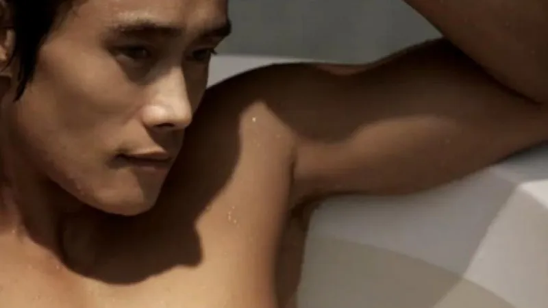 Lee Byung Hun membutuhkan tiga bulan agar tubuhnya berotot. ©soompi.com