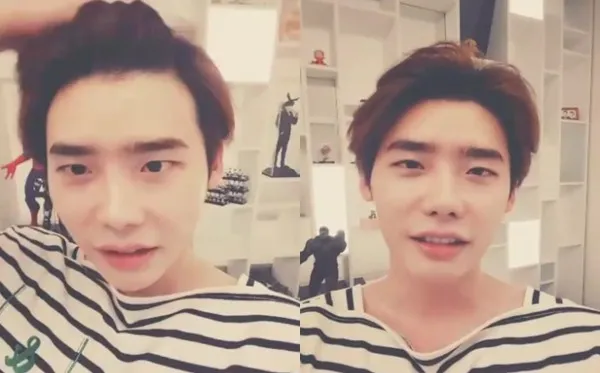Lee Jong Suk mengobrol banyak tentang kehidupan sehari-hari lewat siaran video via Naver's V. ©kpopherald.com