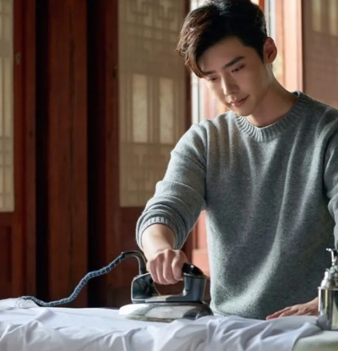 Lee Jong Suk akan mengenang kekasihnya di MV © CJ E&M