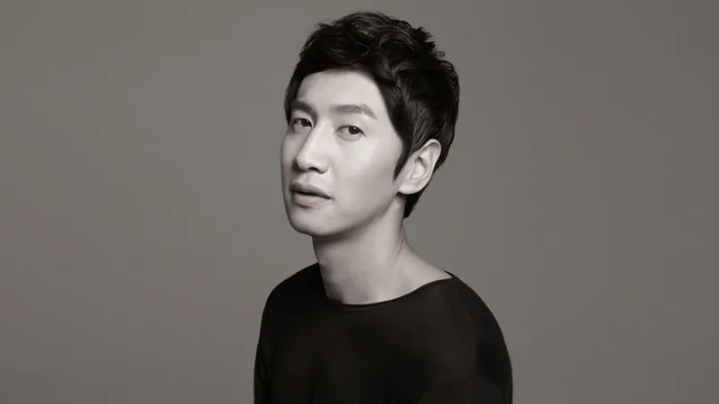 Lee Kwang Soo segera bermain dalam reality show kencan di China. ©soompi.com