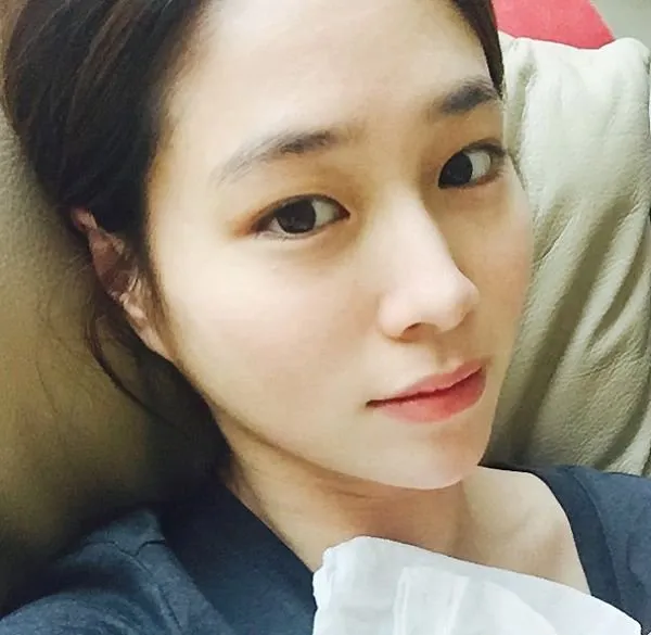 Foto Lee Min Jung tanpa make up, masih tetap cantik luar biasa. ©Instagram/Lee Min Jung