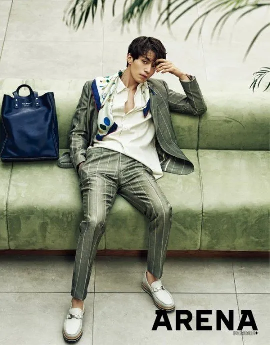 Lee Dong Wook gantengnya kebangetan! © Arena Homme Plus