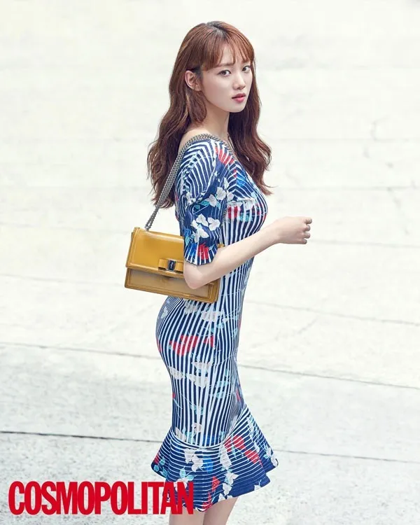 Lee Sung Kyung cantik banget! ;) © Cosmopolitan