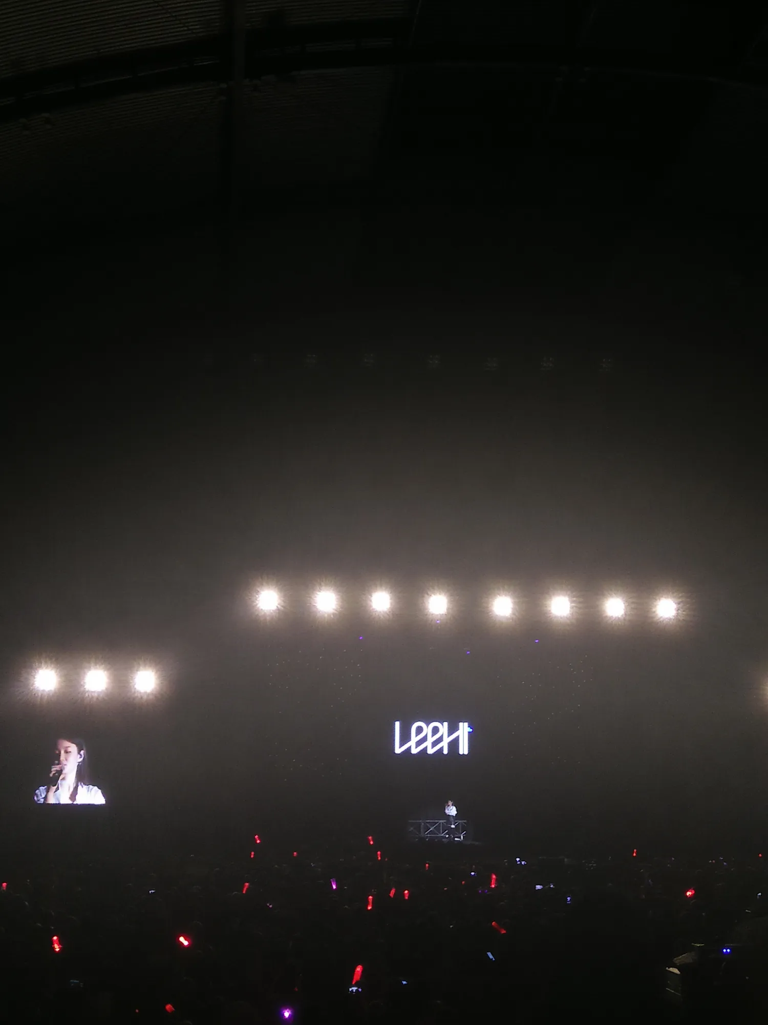Penampilan Lee Hi pertama kali ikut konser di Indonesia. /© KapanLagi.com/Nuzulur Rakhmah