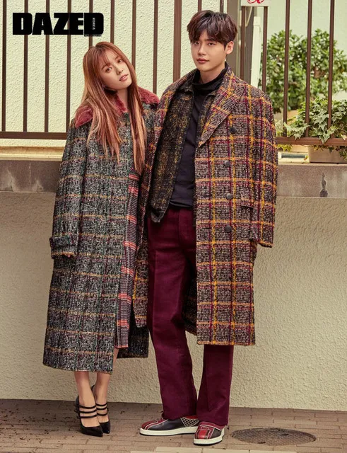 Lee Jong Suk & Han Hyo Joo pakai baju senada © Dazed