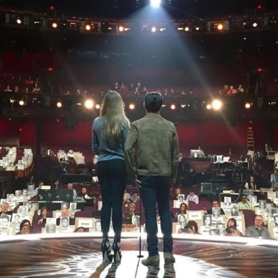 Lee Byung Hun dan Sofia Vergara saat rehearsal Oscar 2016 kemarin (28/2). © soompi.com