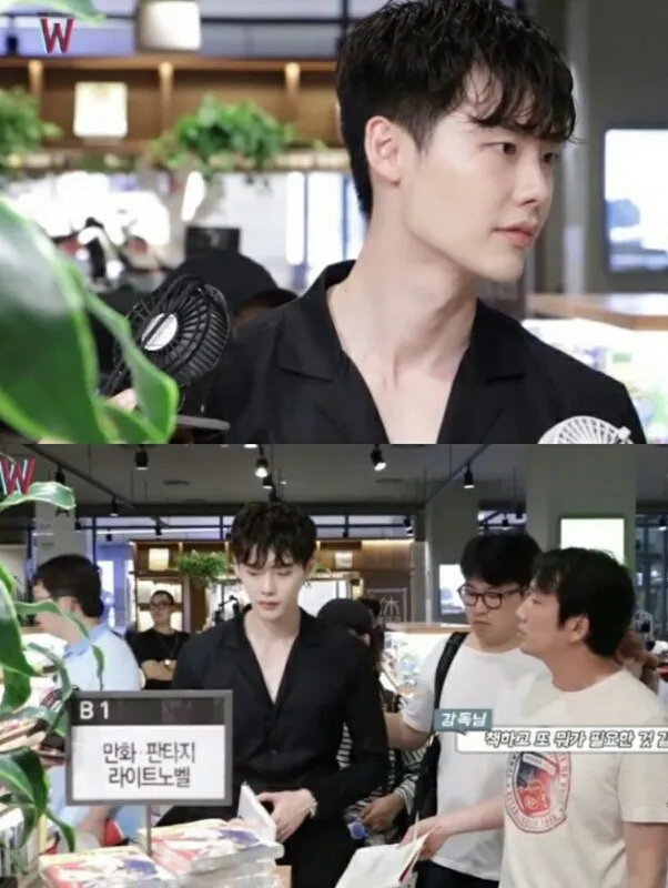 Kulit putih pucat Lee Jong Suk yang sampai bikin aktris wanita merasa tak nyaman. ©Pann.nate.com