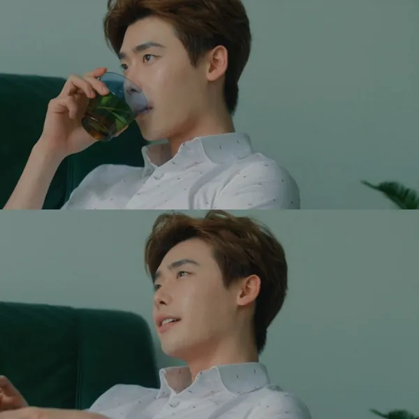 Lee Jong suk, cuma senyum, udah bikin deg-degan © YouTube