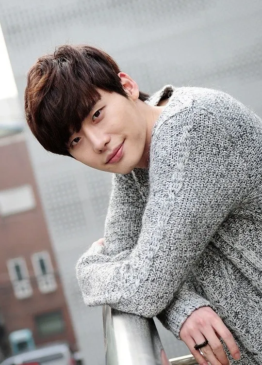 Agensi Lee Jong Suk tidak berikan konfirmasi soal comeback drama bintang Pinocchio tersebut. ©kdramastars.com