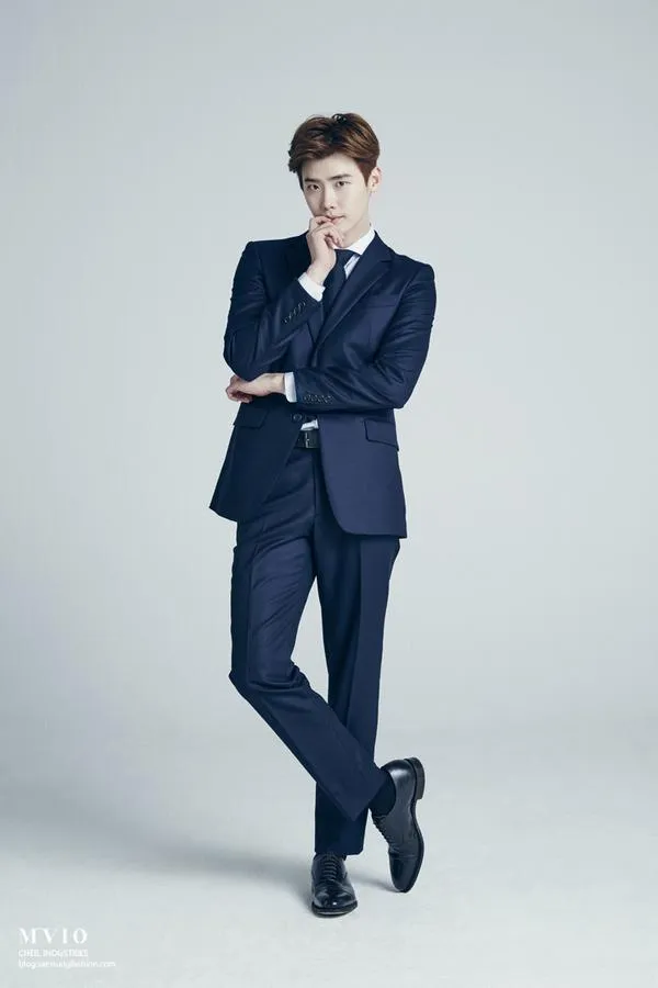 Lee Jong Suk lebih pilih main film daripada drama. © MVIO