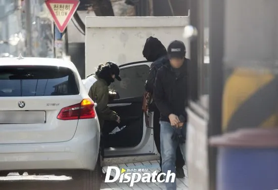Lee Joon dan Jung So Min mengonfirmasi hubungan mereka. © dispatch.co.kr