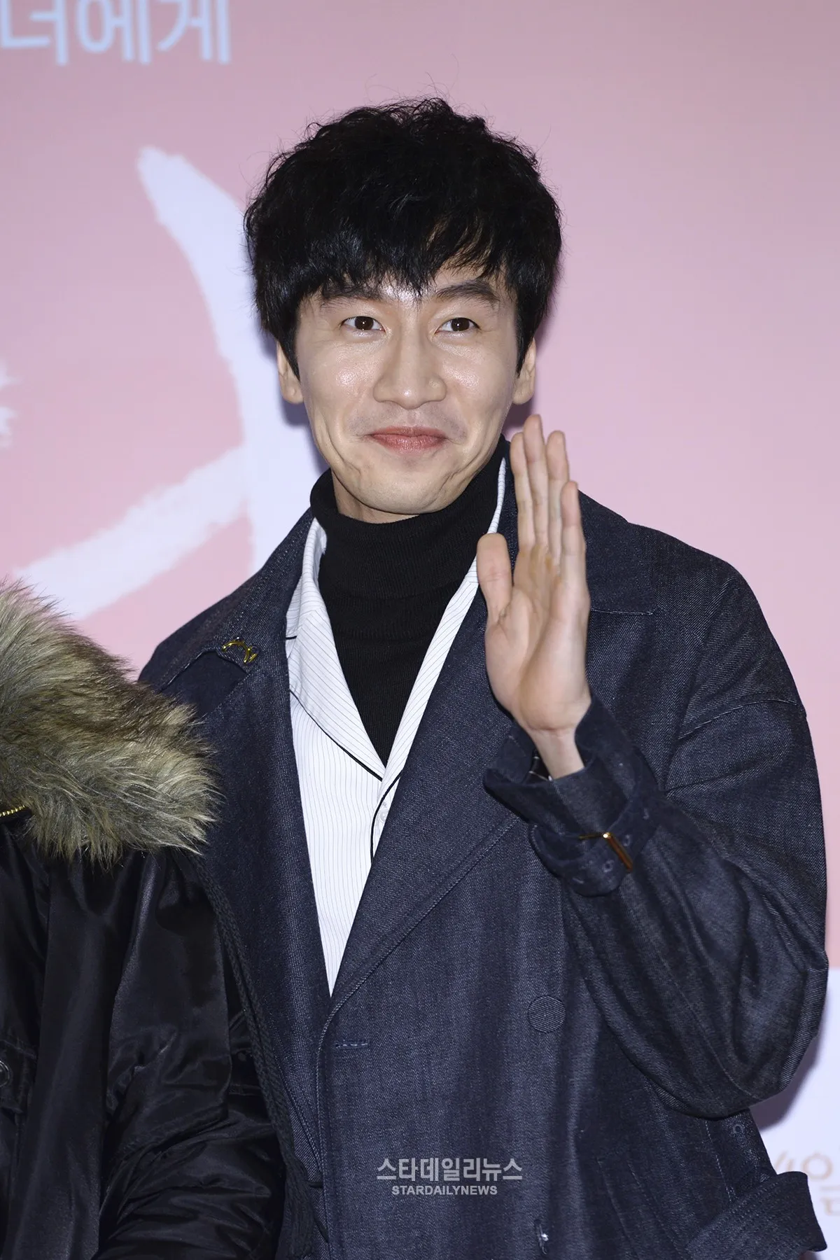Lee Kwang Soo dapat tawaran main drama sitkom. © soompi.com