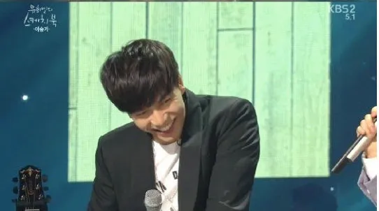 Lee Seung Gi langsung bersemu merah saat dikode soal Yoona SNSD. ©soompi.com