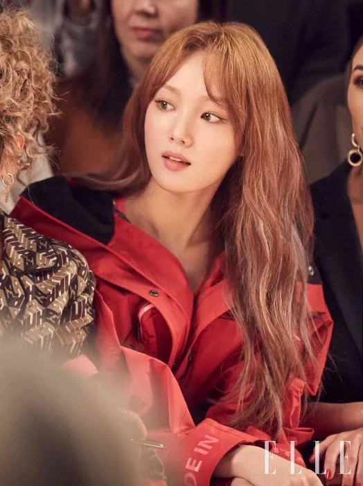 Lee Sung Kyung © ELLE