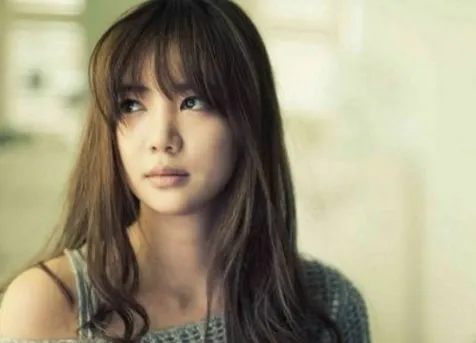 Lee Tae Im kabarnya sedang dirawat di unit gawat darurat usai kecelakaan. © soompi.com
