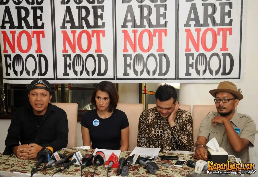 Davina sangat ingin berdialog dengan Ahok soal peredaran daging anjing/©KapanLagi.com®/Bayu Herdianto