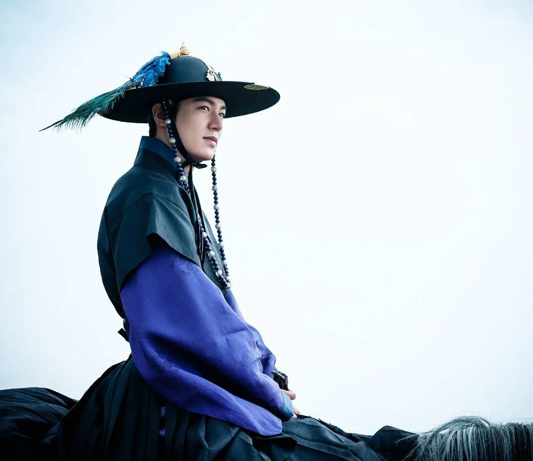 Teaser Lee Min Ho memerankan putra dari keluarga bangsawan untuk drama baru Legend of The Blue Sea. ©SBS