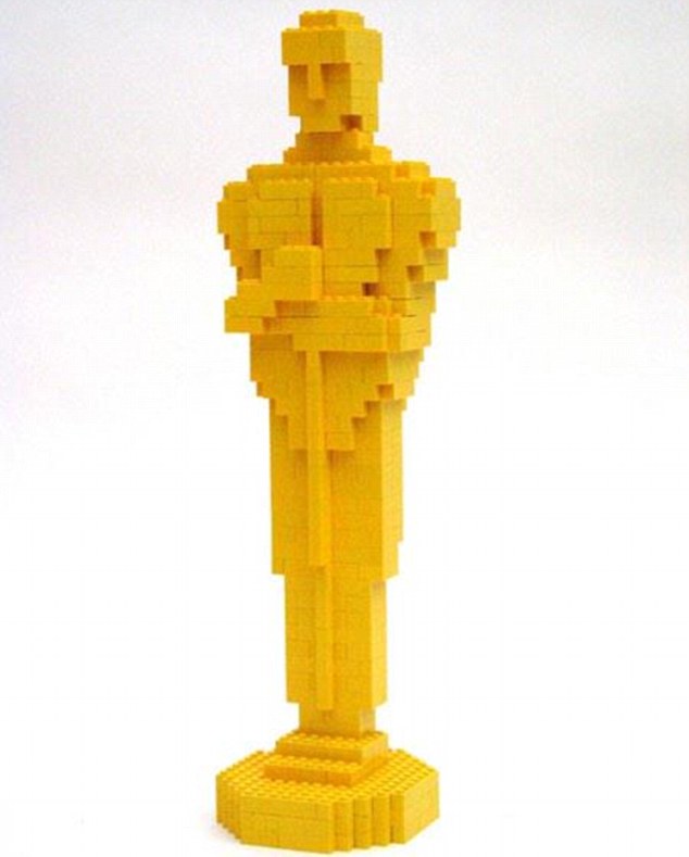Piala Oscar dari lego yang dibuat sutradara Philip Lord © twitter.com/philiplord
