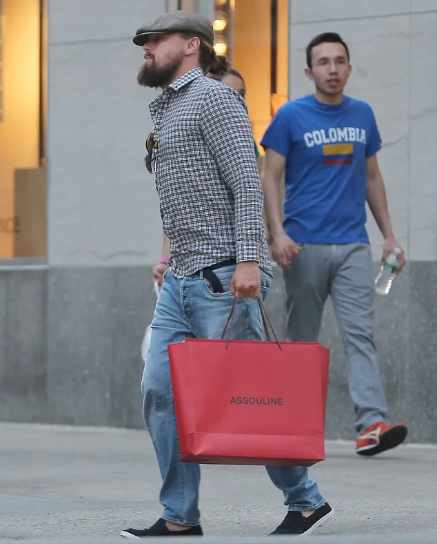 Yakin masih bisa mengenali DiCaprio? @ dailymail.co.uk