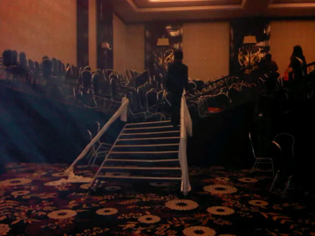 Konsisi tempat duduk yang roboh @ Twitter Nadeanabilla