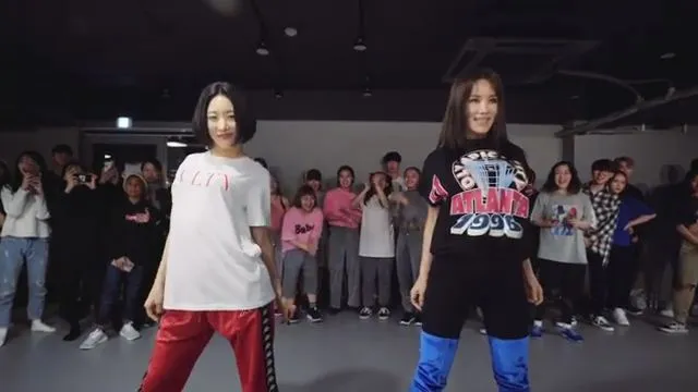 Lia Kim dan Diva Korea Uhm Jung Hwa (Credit: instagram.com/liakimhappy)