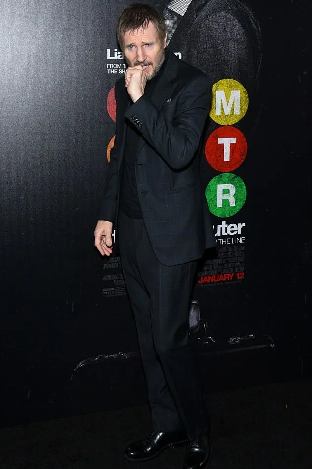 Liam Neeson tampil cool di red carpet. Credit: Shutterstock via dialymail.co.uk