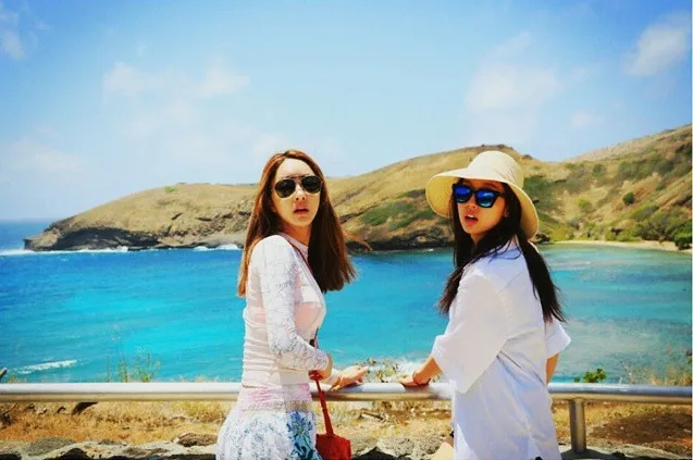 Liburan ke Hawai Park Shin Hye ditemani Seo Hyo Rim. ©instagram/hyorin0106.