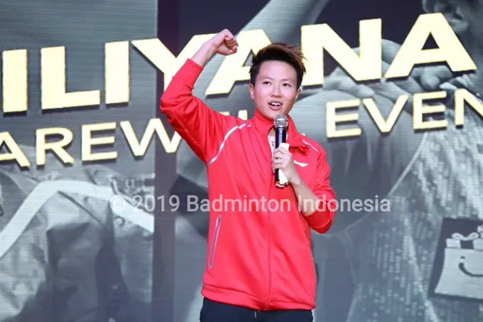 Liliyana Natsir saat pamitan untuk pensiun. © Twitter.com/INABadminton