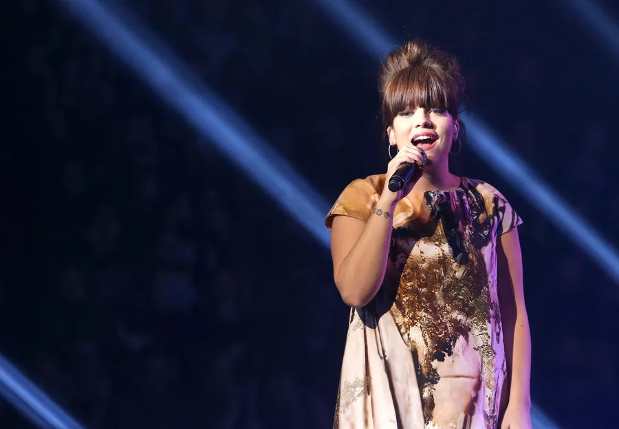 Lily Allen mempopulerkan kembali salah satu hit Keane, Everybody's Changing. ©Fameflynet