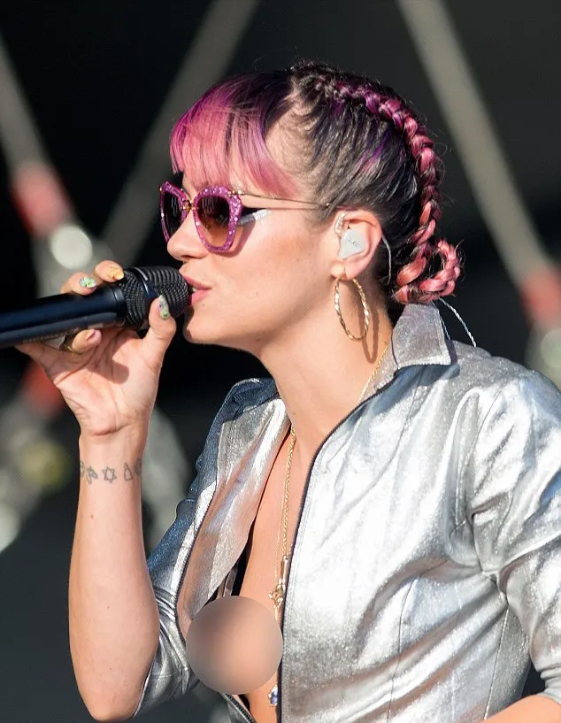 Lily Allen @ dailymail.co.uk