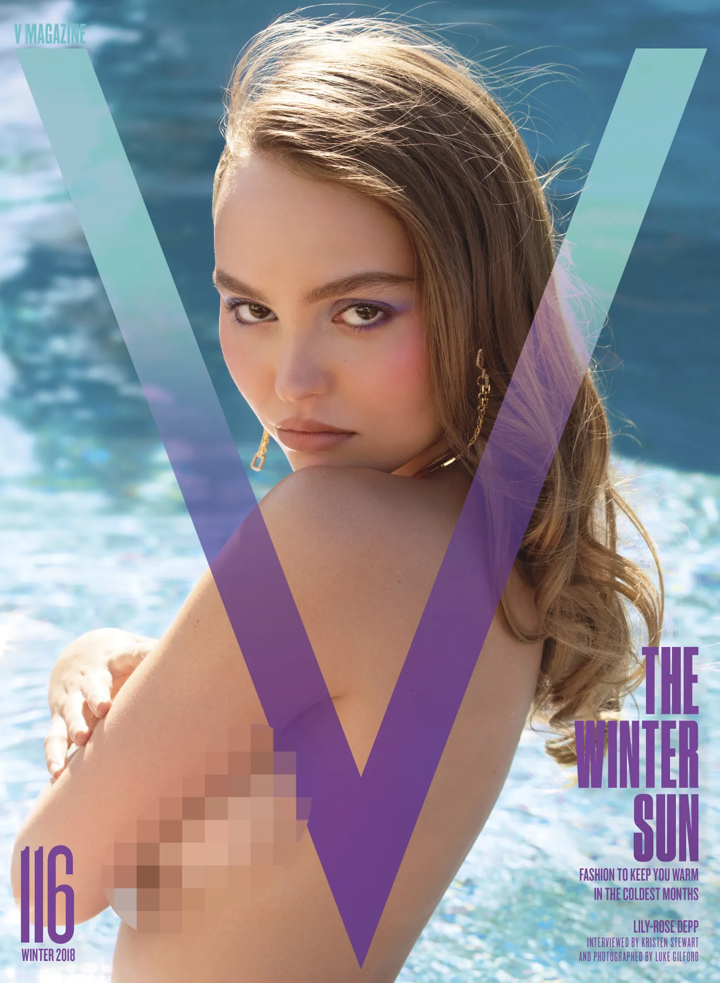 Lily-Rose Depp nekat berpose topless © V Magazine
