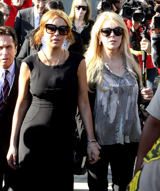 Lindsay dan ibunya, Dina Lohan ©shutterstock.com