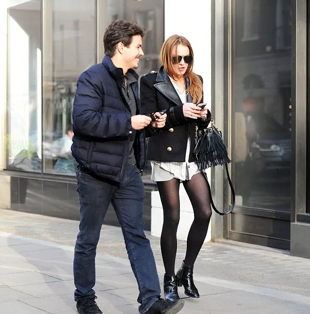 Lindsay Lohan dikabarkan akan segera menikah dengan kekasihnya © Dailymail.co.uk