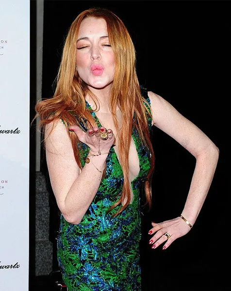 Say smooch to camera! @ dailymail.co.uk