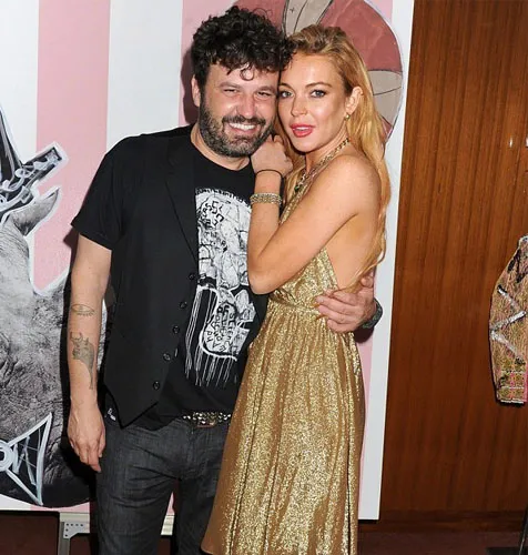 Lindsay dan pria yang dikabarkan sebagai ayah dari bayinya @ dailymail.co.uk