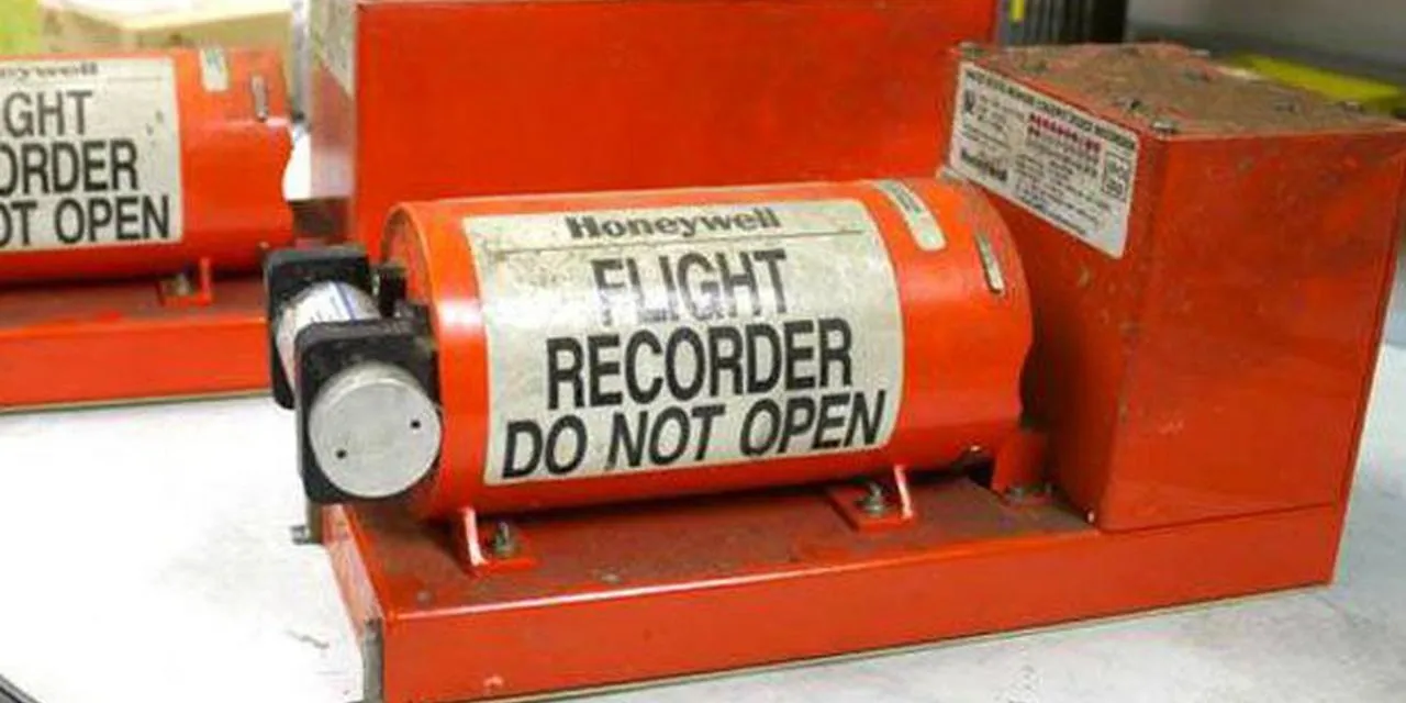 Ilustrasi Black Box © Mirror