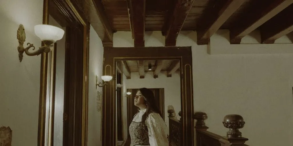 Anjelia Dom - Cinta Tak Nyata