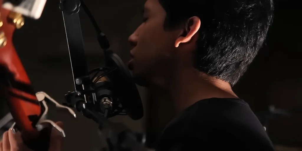 Lirik Mewangi - Banda Neira